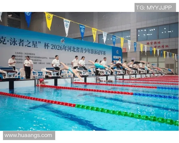 游泳争霸赛激烈角逐，各路高手齐聚一堂展开速度与技巧的巅峰对决